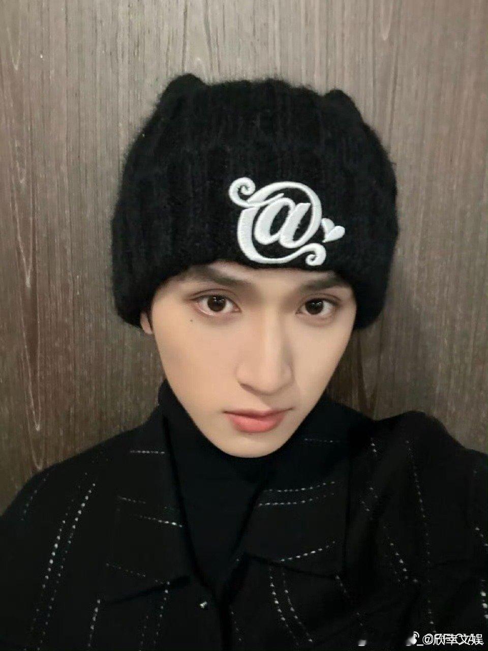 严浩翔小猫本体品牌认领严浩翔品牌认领严浩翔，哇，