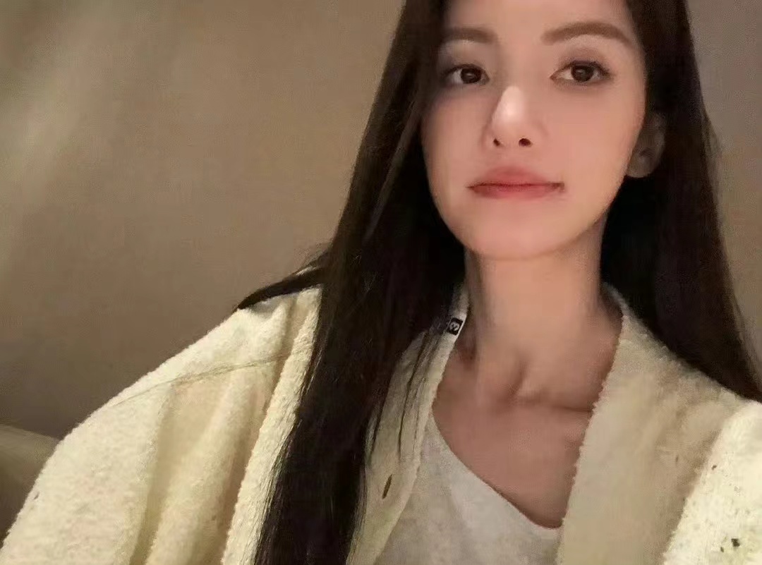 #金晨近照##没认出金晨#没认出金晨，真没认出来 ​​​