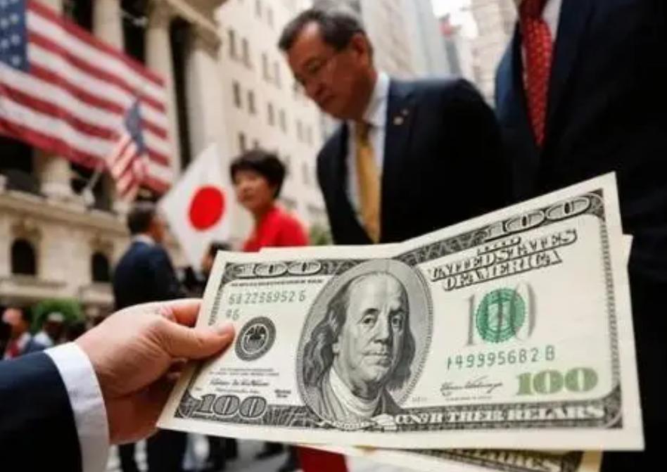 美国要对中国购买石油的行为进行制裁，美国不想要中国再继续购买伊朗的石油。

但是