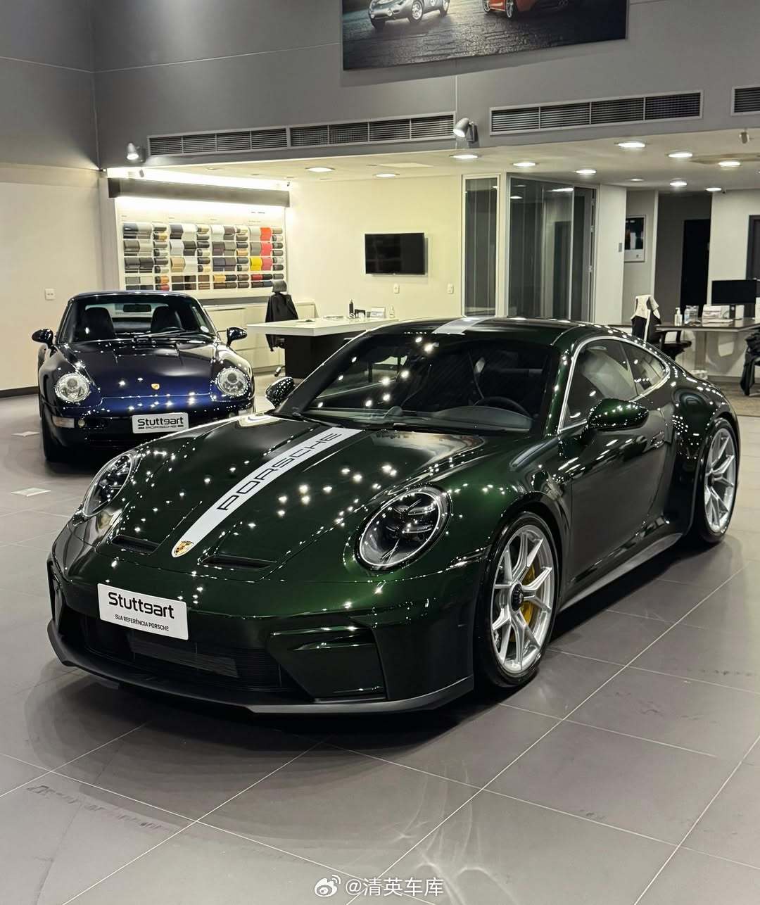 保时捷911 GT3 Touring 橡木绿 ​​​