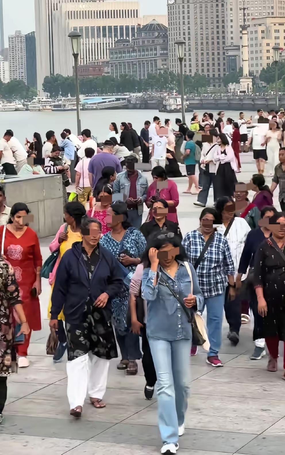 针对印度人来华，在网上闹得沸沸扬扬，所谓“四不”规矩，说白了就是民间憋了太久的火