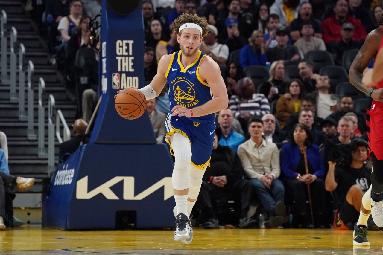 ➡现在就是少输当赢的心态就够了，当你把落后的分差控制在足够接近的时候，那就送对面