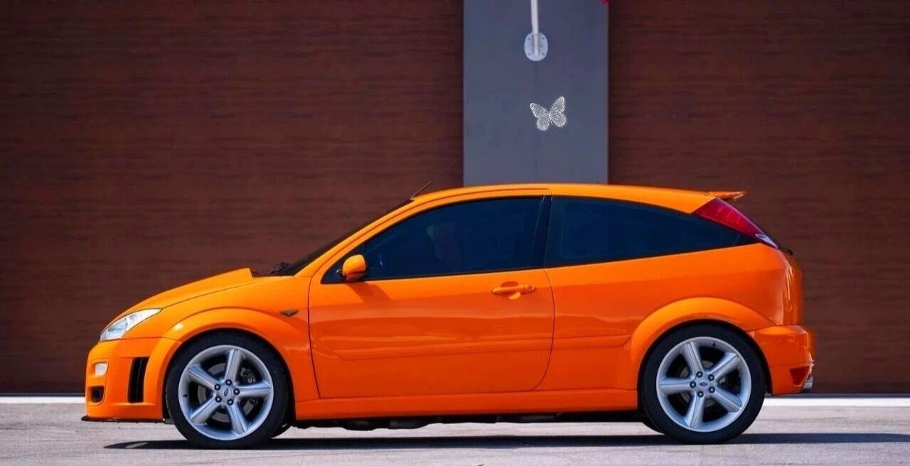 V8的福克斯，这才是钢炮的终极形态！看似平平无奇的街车，引擎盖下全是狠活，谁能拒