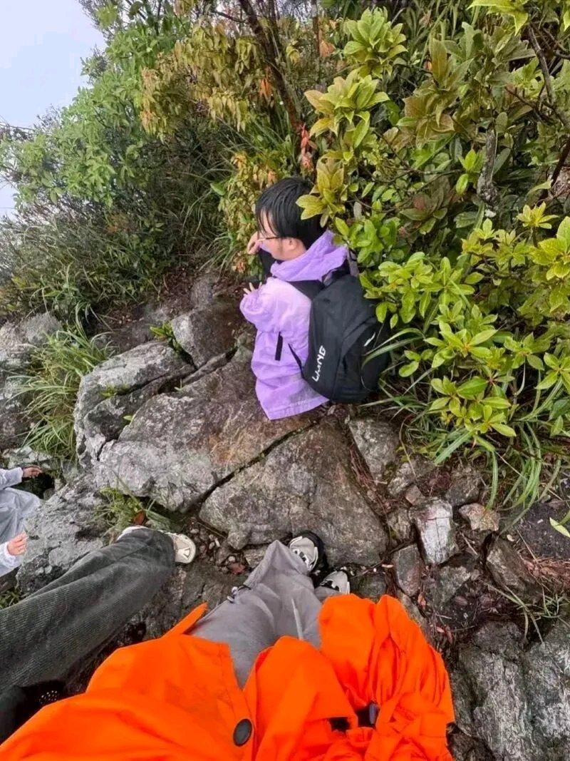 广州20岁大一男生李泽锋失踪超20天，这事真让人揪心。他性格内向，就爱户外登山。
