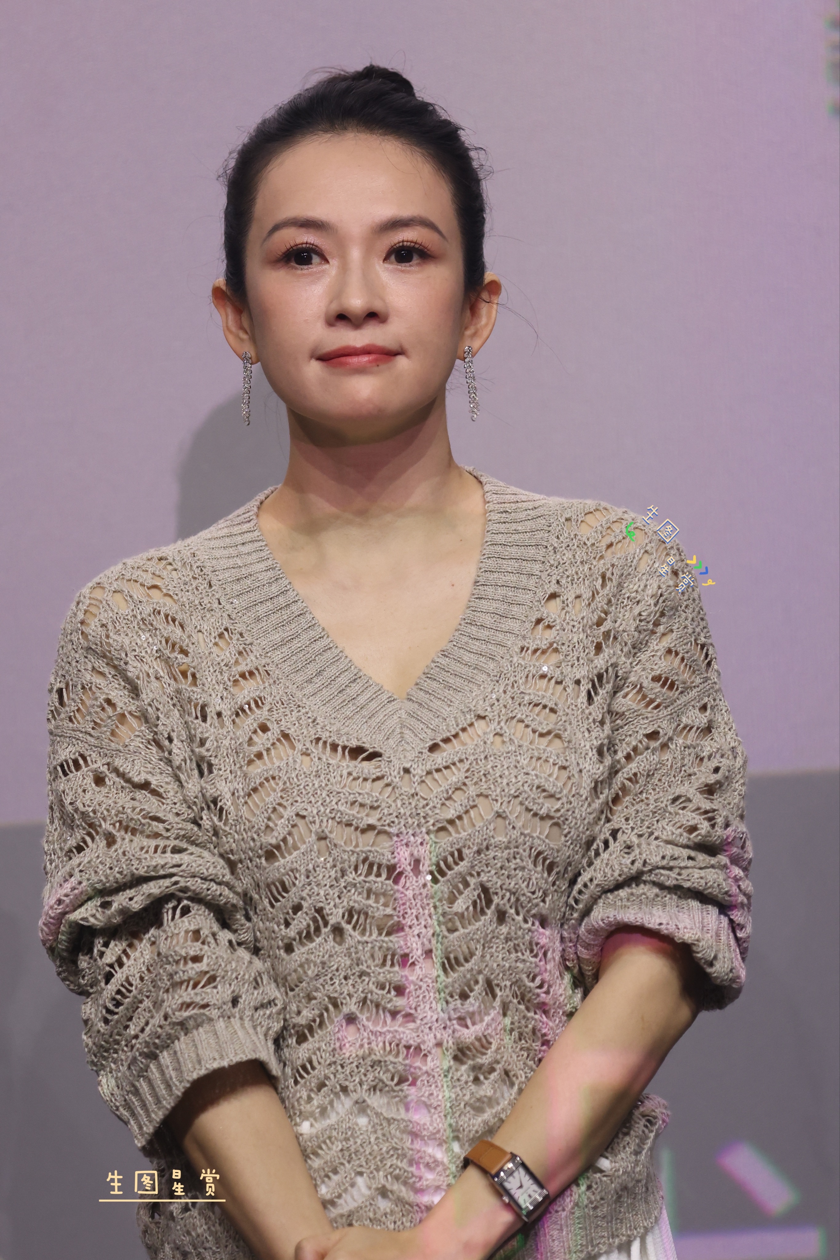 章子怡酱园弄上海路演，干净利落电影脸 ​​​