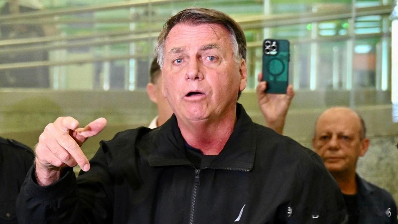 🇧🇷 巴西联邦最高法院法官亚历山大·德·莫赖斯于11月25日正式裁定开始对巴