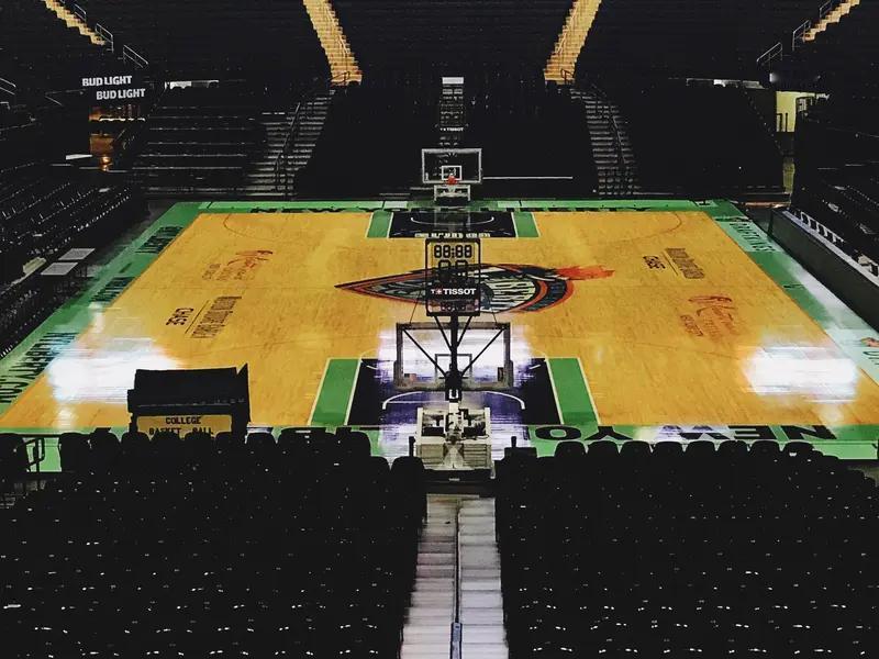 NBA附加赛赛制实在是没什么用处，聋子的耳朵-摆设。你看今年东西部的第九第十都没