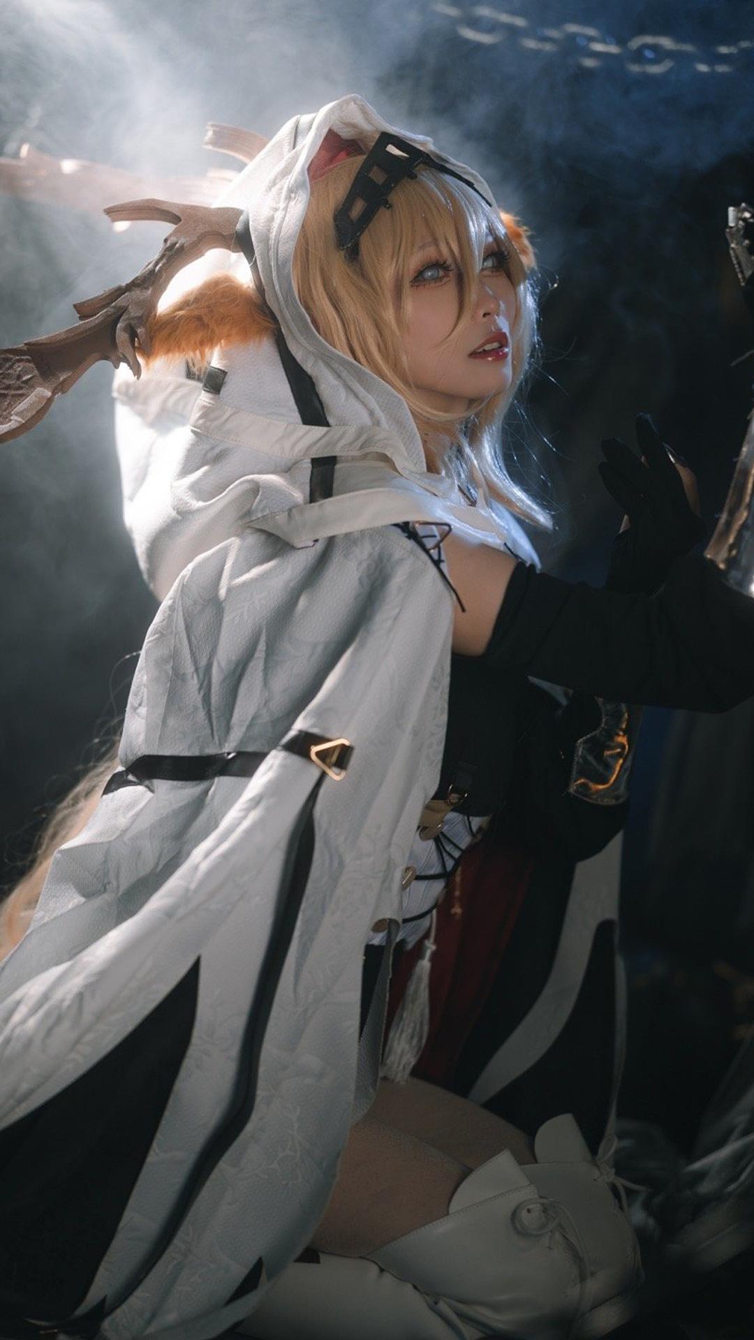 薇薇安娜，来自《明日方舟》！
COSER：樱岛嗷一#游戏##二次元#