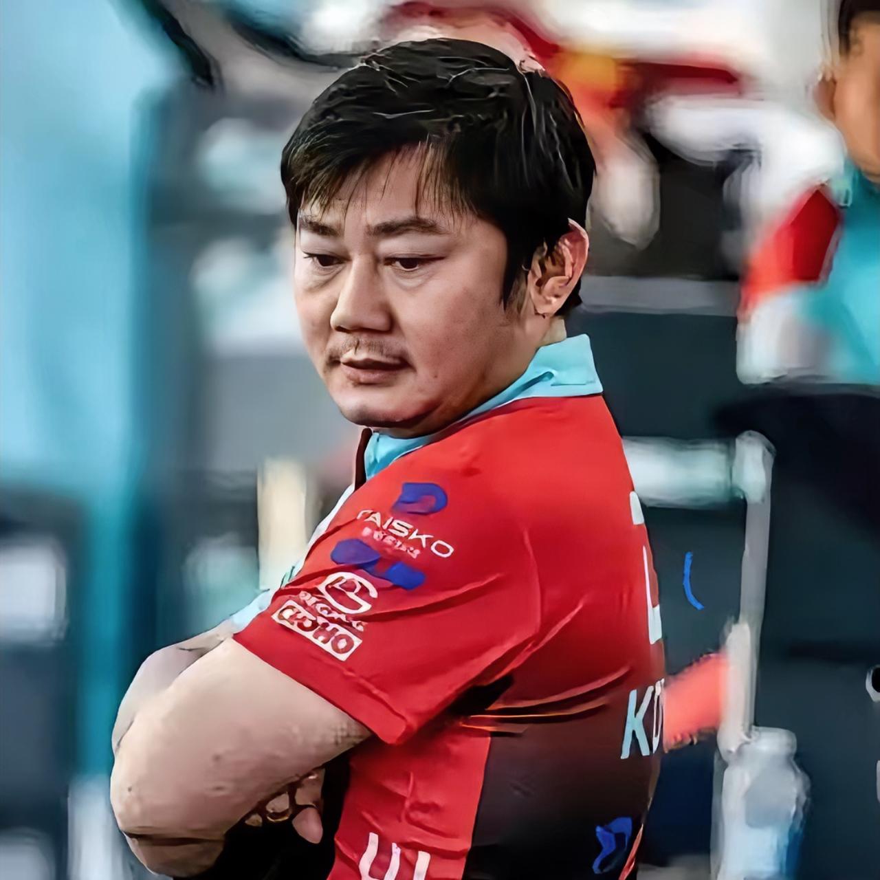 张雪机车创始人张雪说，为了让国产摩托不再被“卡脖子”，我在凯越合伙人会议上，抛出