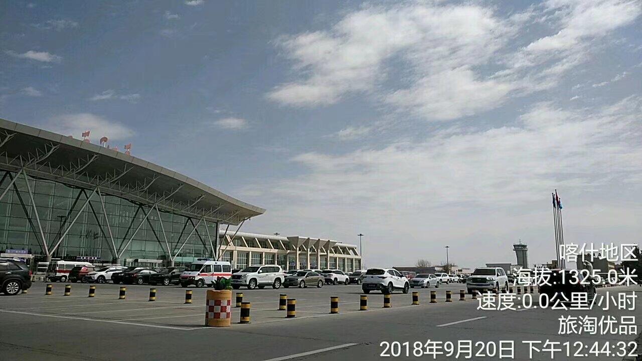 喀什，名字早早的就知道，一直没有机会去现场看看，看看这个古老的地方，高台之上的民