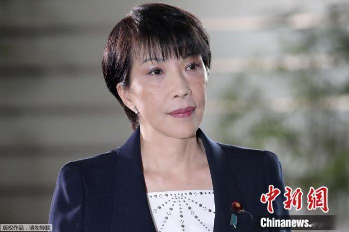 提醒美国，日本极右上台了，当日本优先和美国优先同时出现的时候，你们的麻烦来了！高