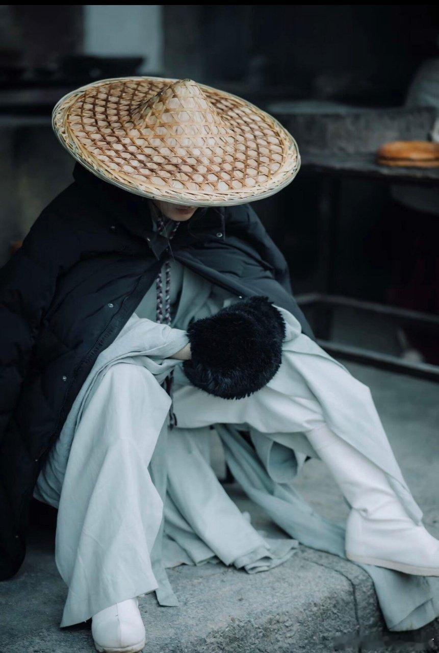 长安二十四计谢淮安比观众先疯谢淮安这哪是谈判啊，这分明是死亡通知单 