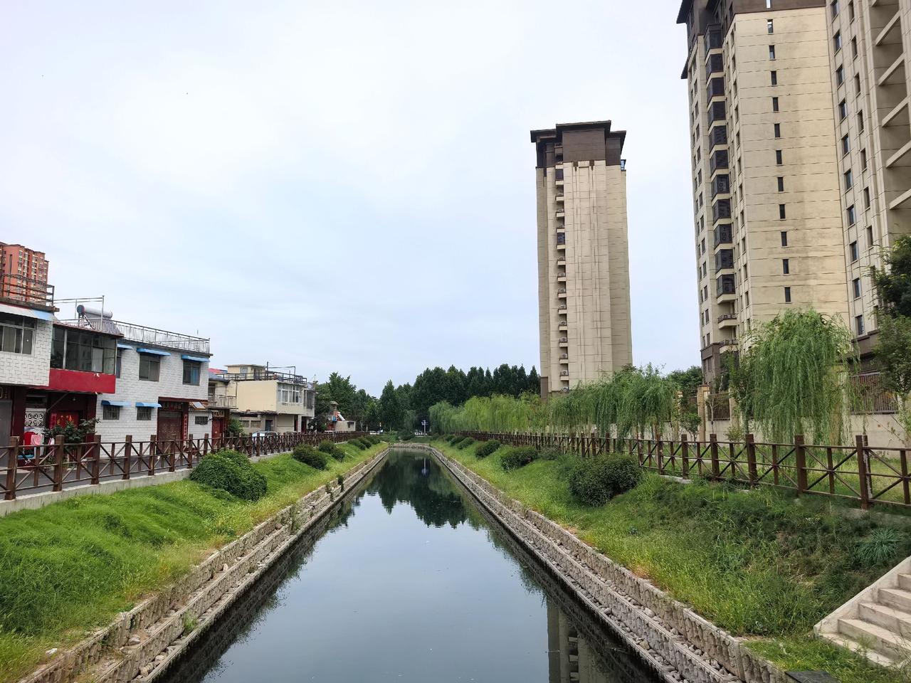 安阳万金渠（南漳涧段）万金渠（南漳涧段）
流经安阳市北关区南漳涧村的万金渠，经过