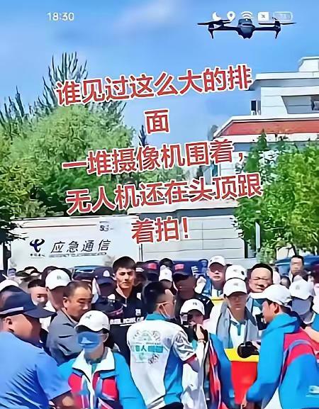 这次网友吐槽韩红的点，真的不是故意苛责，换我家奶奶知道了都得拿着拐棍骂两句。
 