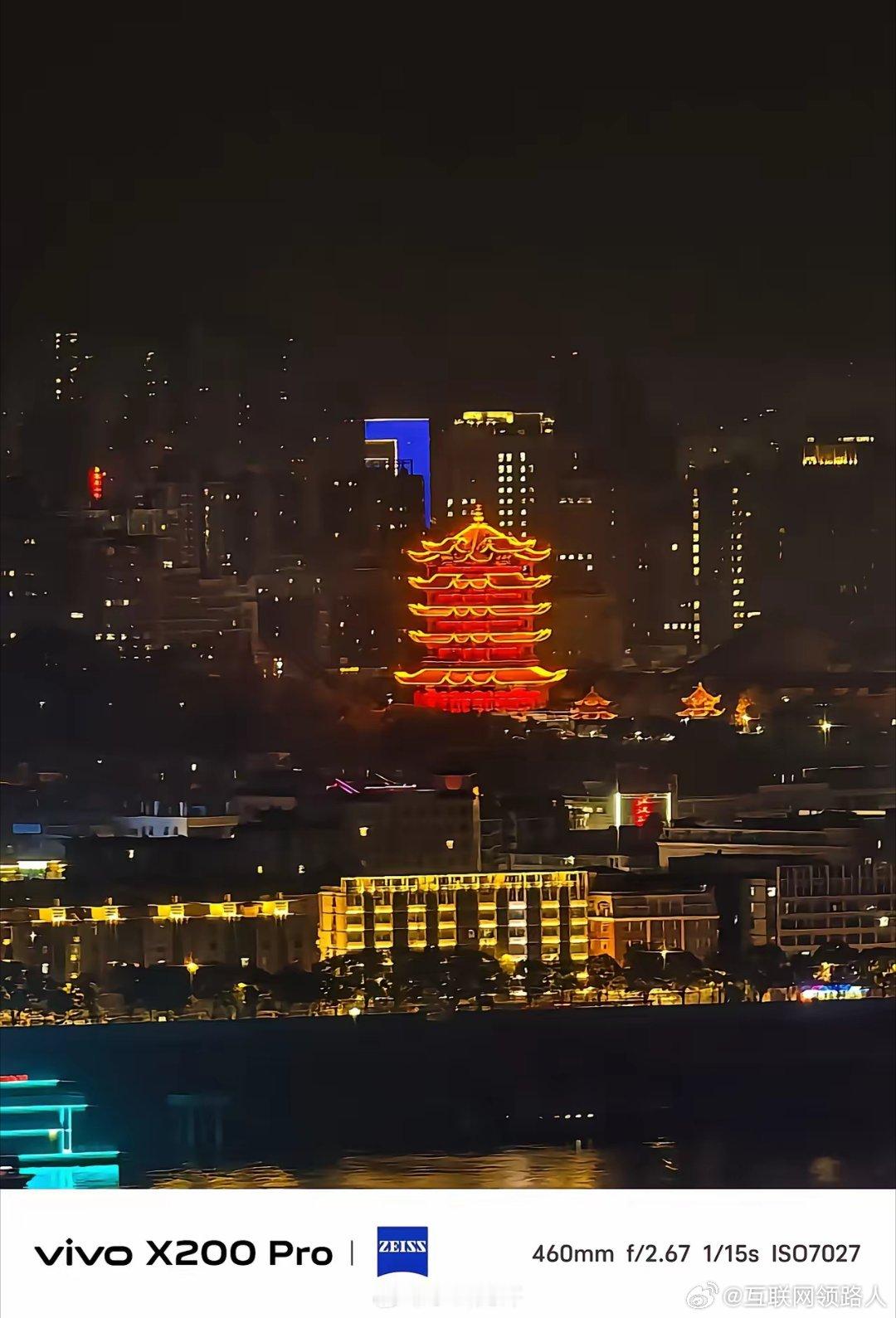 两亿单潜望与 5000 万双长焦的激烈对决，究竟谁才是手机影像的最佳方案？ 在 