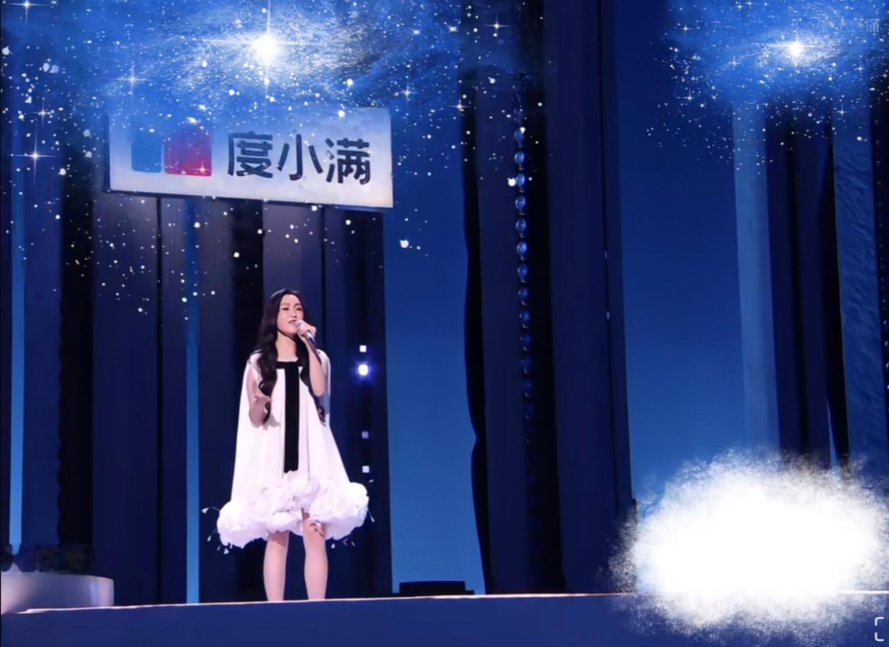 范玮琪回复城北的花原唱本来对《城北的花》只是路人听听，结果因为范玮琪这条回复直接