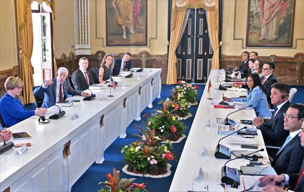 【美国声称解放委内瑞拉人民和经济，孙玉良：顺带污蔑中国太过无耻】2026年2月1