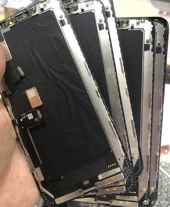 哎，又是这样的事情，苹果的好政策，总会被一些偷奸耍滑的人给玩坏！骚操作是这样的：