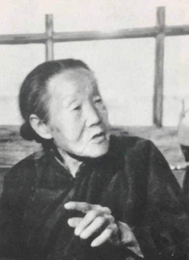 杨三姐，因为她的勇敢改变了她一生的命运。

大家都知道杨三姐告状的事吧！杨三姐的