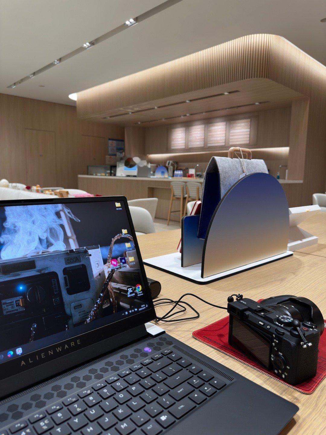 蔚来牛屋 有时候在在外面临时需要办公真的很方便 