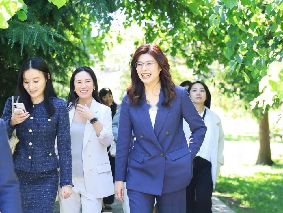 北美，纽约，6月9日参访纽约皇后植物园，并与相关人士交流座谈图2中应该有当地的议