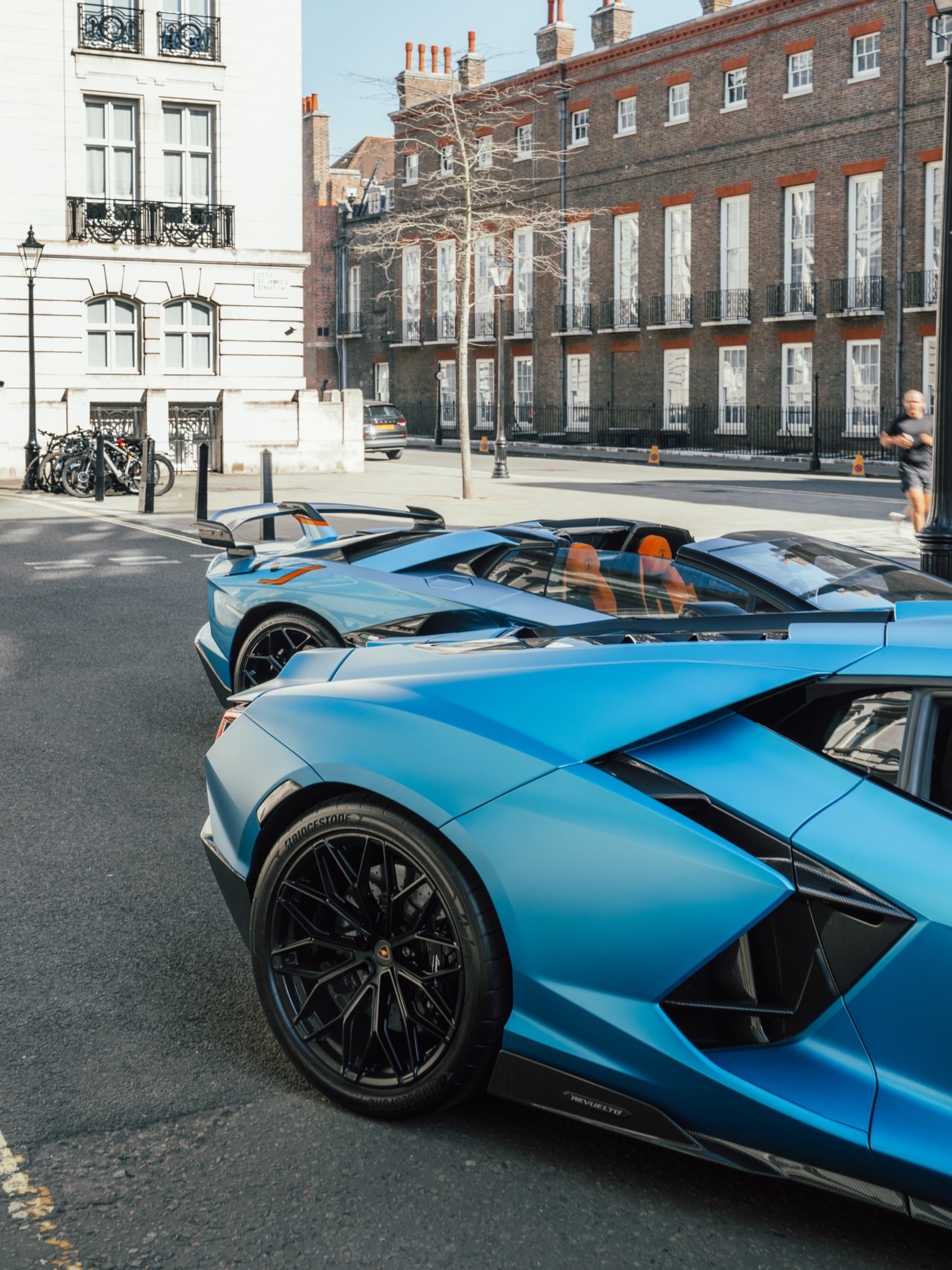 Aegir & Uranus 🌊🪐两代大牛同堂，我还是觉得老款耐看！兰博基尼