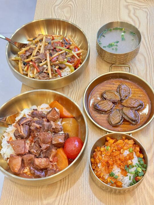 感谢周杰伦！！！打工人9.9💰鲍汁饭！！