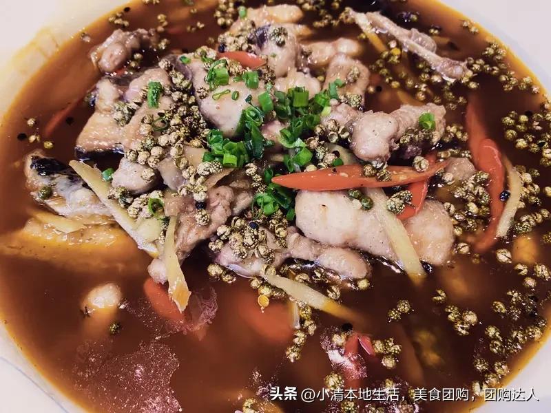 爱吃川菜的有福啦，给大家推荐几款陶锅川菜。
陶锅水煮鱼片绝不能错过，红油在陶锅里