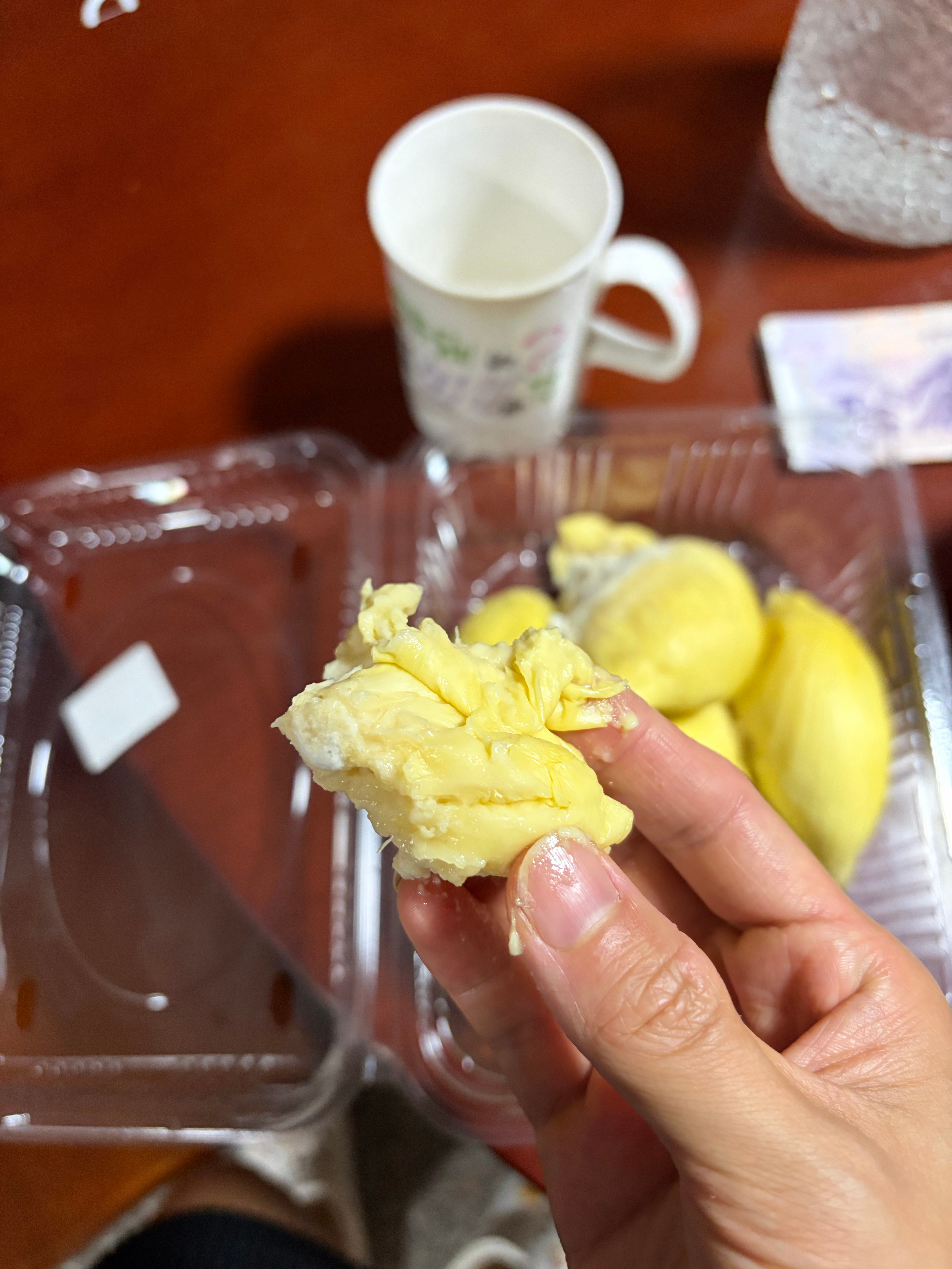 新菜式油爆沼虾、卤牛排牛尾骨 