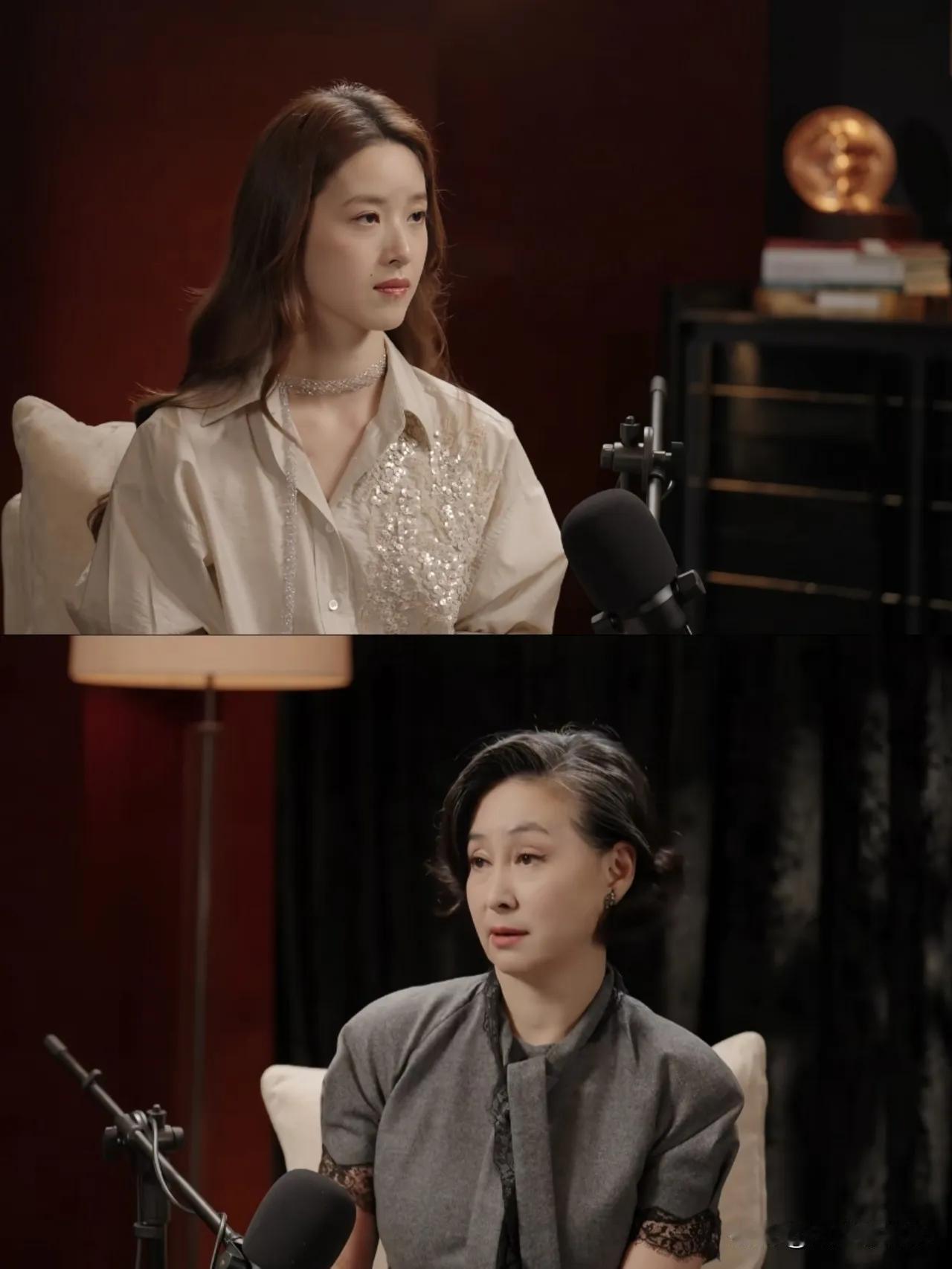 我发现奶茶妹妹身上有一个规律。
只要她和别人坐在一块儿对话，
哪怕对方没有她年轻
