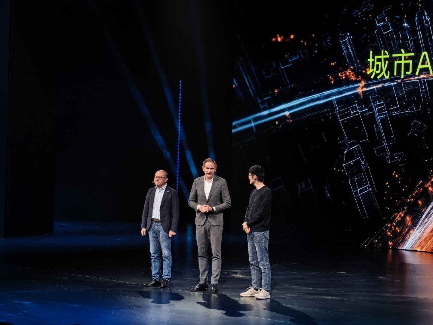 余凯博士的英文真好 