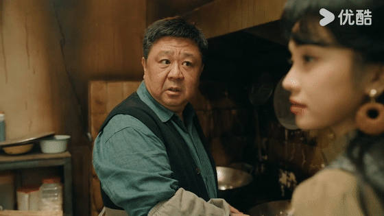 #张艺谋选雪迷宫的原因# 雪迷宫那满满的质感，加上东北文化和下雪的氛围，张艺谋一