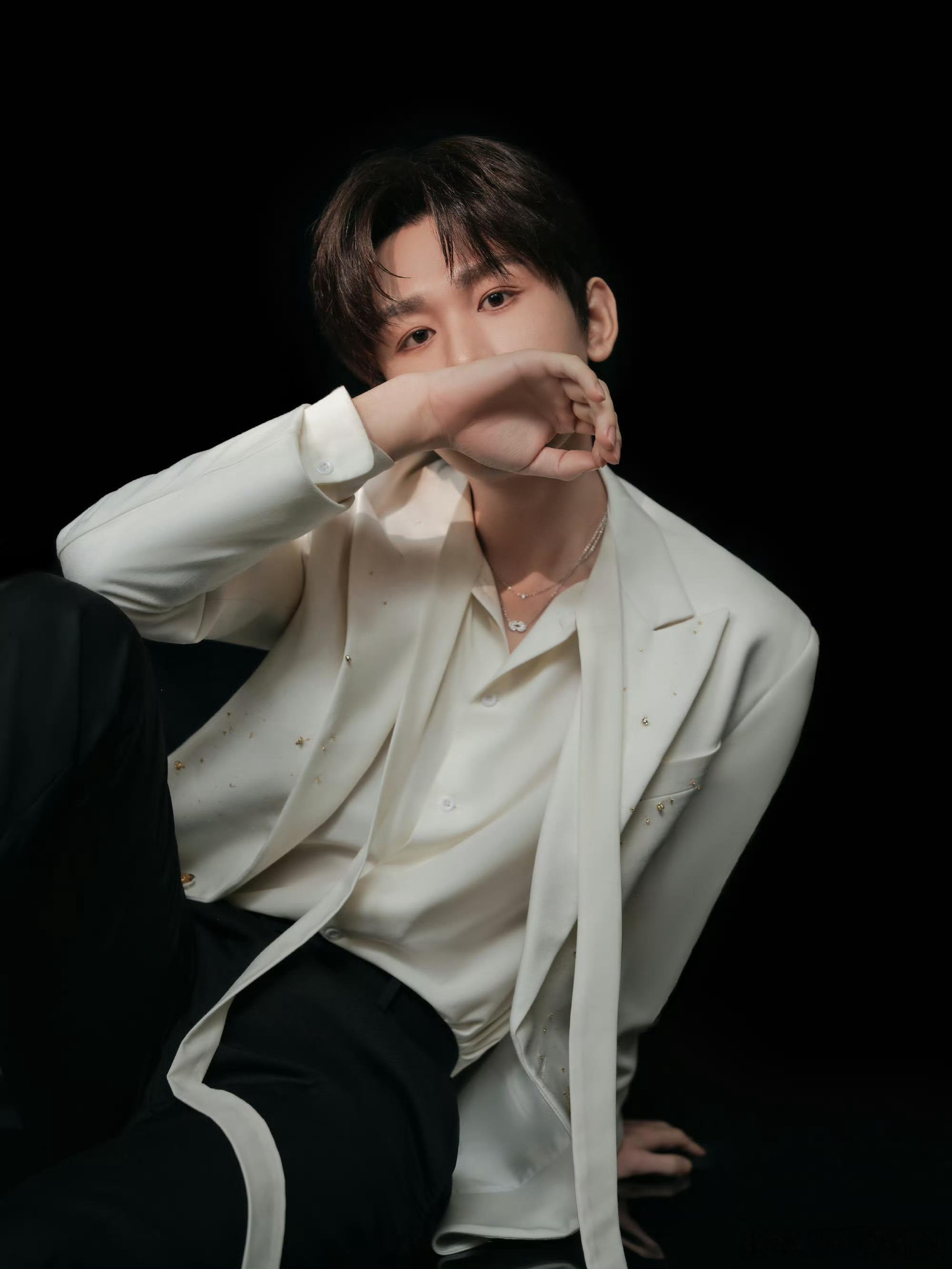 Z成毅天地剑心cy成毅王权富贵成毅，我 对你的爱永远都不会搁浅，你是我生命中最珍