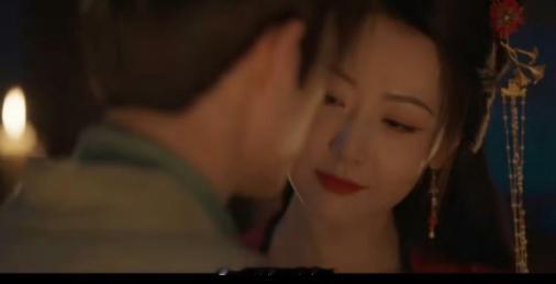 这段对手戏的表演太高级了！白冰看似随意的动作里藏着掌控感，肖战眼神中闪过的诧异与