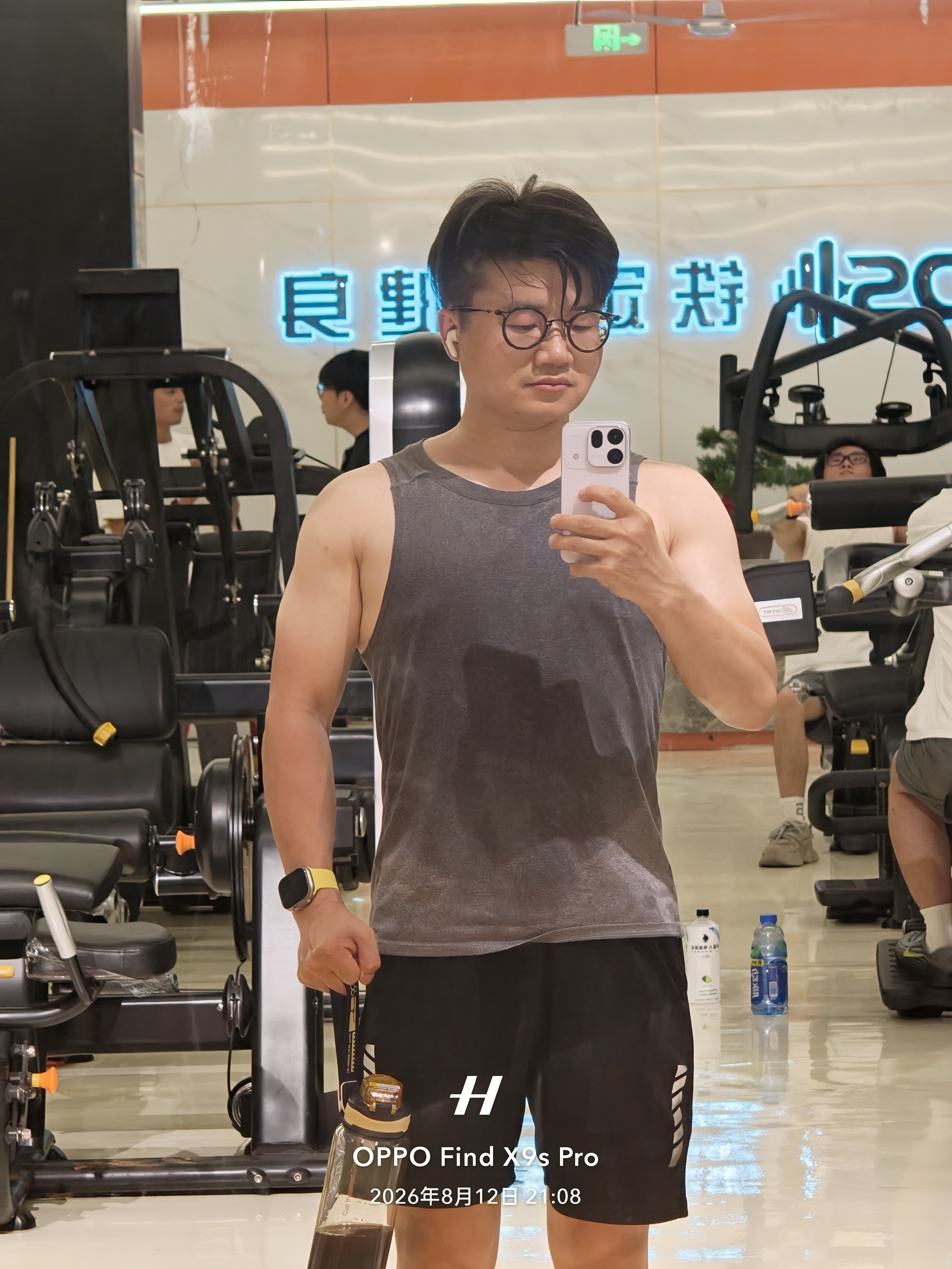 健身打卡 2026 年第 97 次！ 今天主要是有氧，1 个小时坡度走、13% 