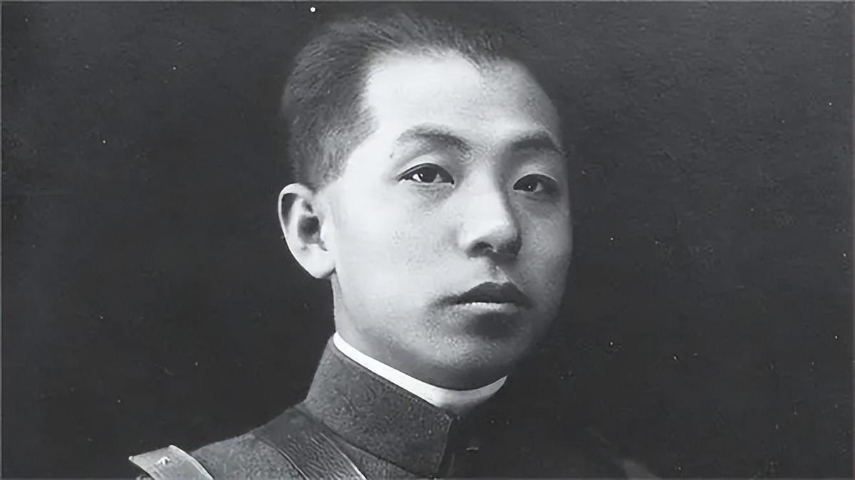 老蒋临终前再三叮嘱蒋经国：切勿释放张学良，宋美龄听后百感交集
张学良在1936年