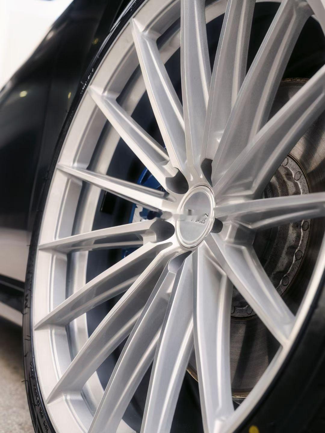 BMW 7-Series & Vossen HFX-4 HFX4Silver P