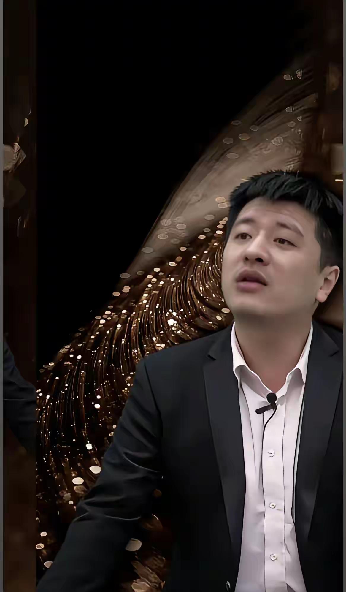 你骂骂咧咧的东北大实话，看似与老师身份格格不入，但琢磨来琢磨去啊，那些话话糙理不