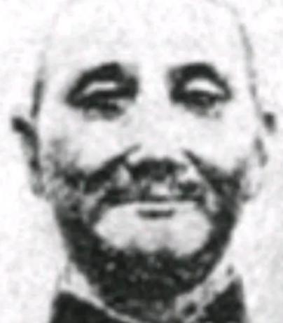 1934年最聪明的一次放水：川军军长郭汝栋，在望远镜里看着红军抬着担架过山脊，然