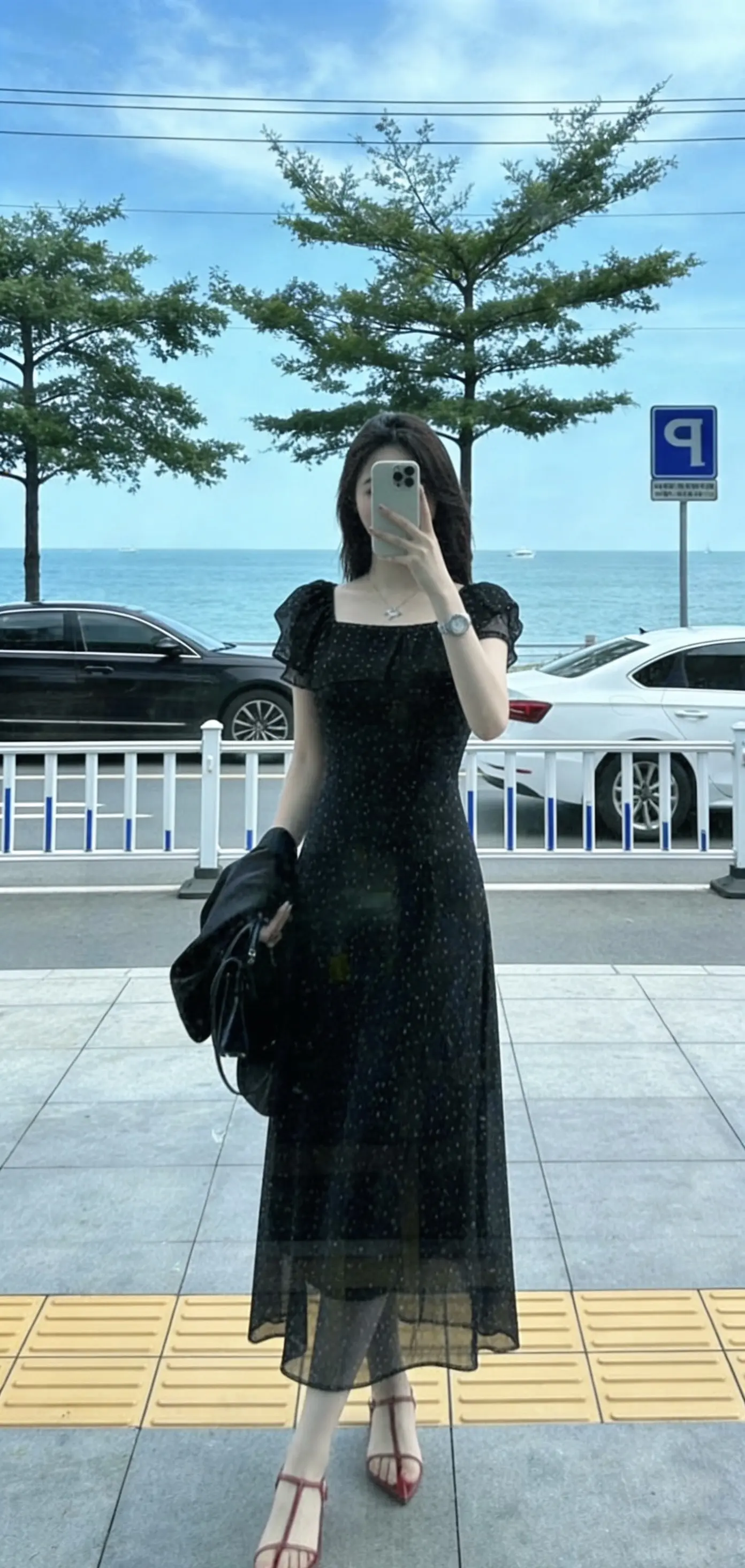 “ 无人兜底的人生 和不甘心的我 注定要走更多的弯路 吃更多的苦！”