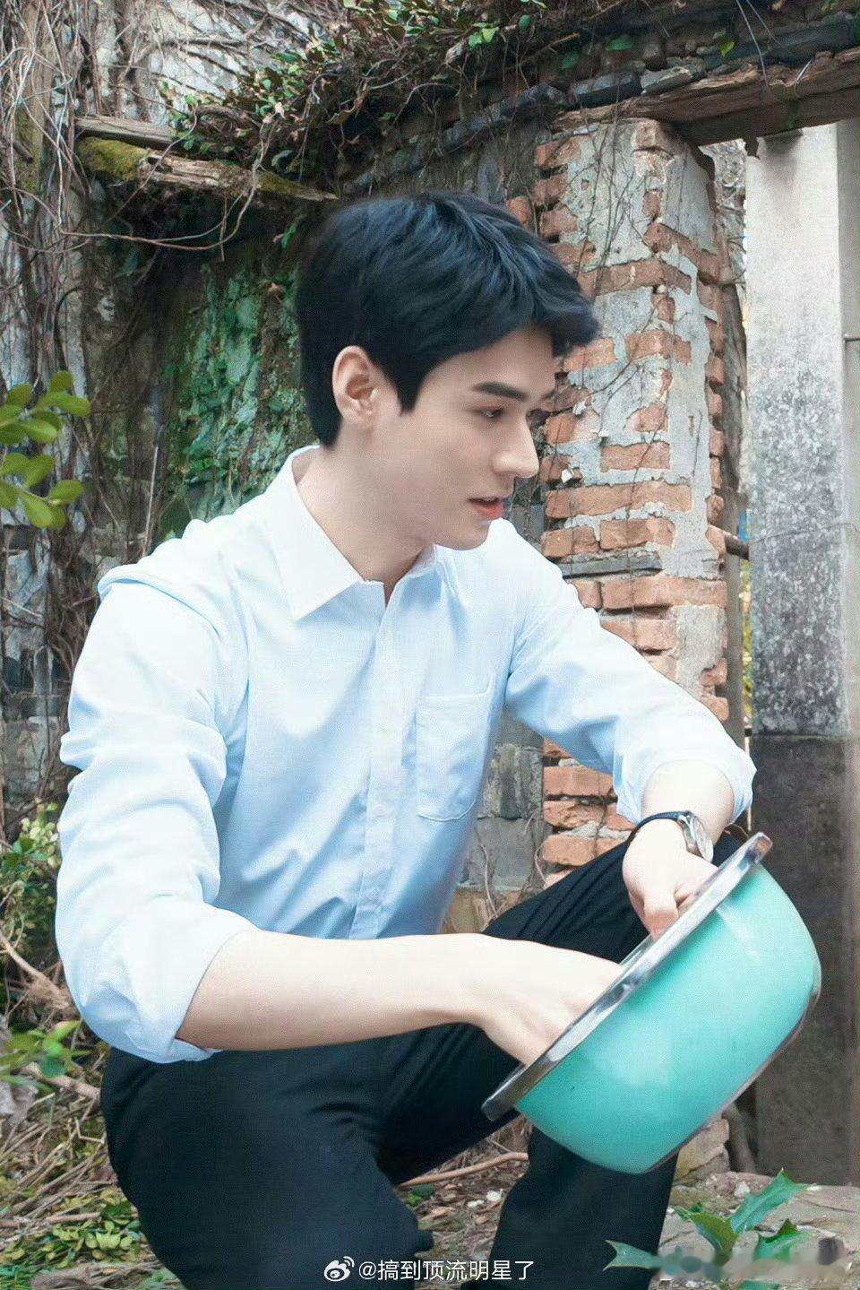 龚俊《家事法庭》登上人民法院报专版，超级用心的剧评，每一篇写的都很饱满，龚俊演技