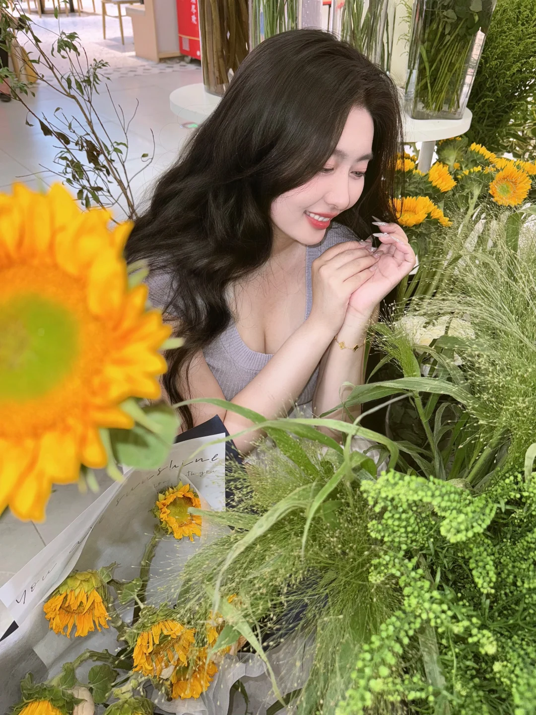 女生是世界上最美好的事物 逛花卉市场