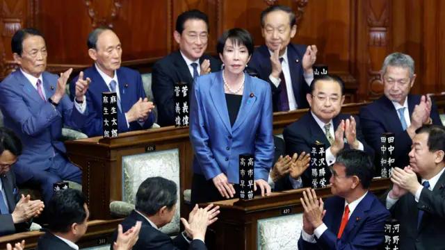 高市早苗不光说错话，自民党还在修宪扩军
高市早苗的路线比安倍更危险，中日关系面临