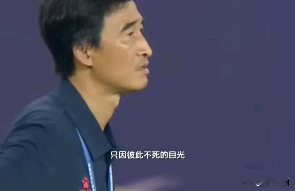 常州队员在临走时把更衣室打扫的干干净净，只留下几个玩偶送给做卫生的阿姨，我当时看
