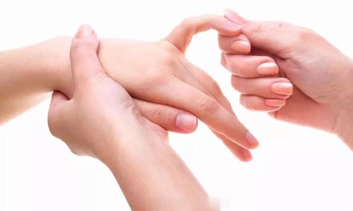 #中医式生活# 五指健康按摩【大拇指】可缓解：心脏疾病、过敏性皮炎、脱发、喉咙痛