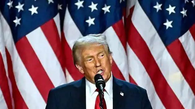 美国以“打击贩毒”为名，在加勒比海域集结重兵，航母战斗群压境，军机频繁抵近委内瑞