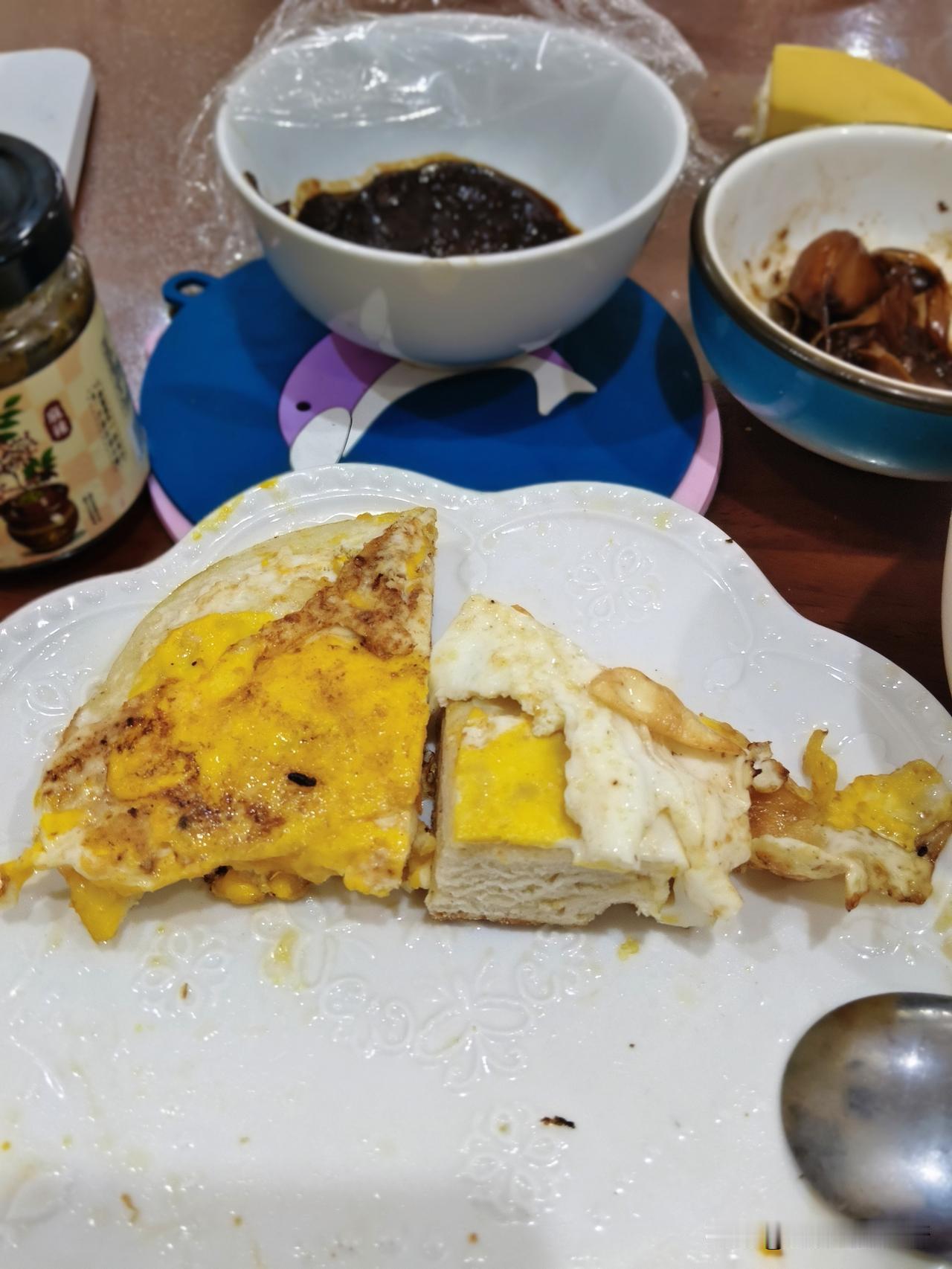今年放暑假，没出去吃早饭，前几年暑假，把城里的拉面店，都吃遍了，隔几天一碗羊肠子