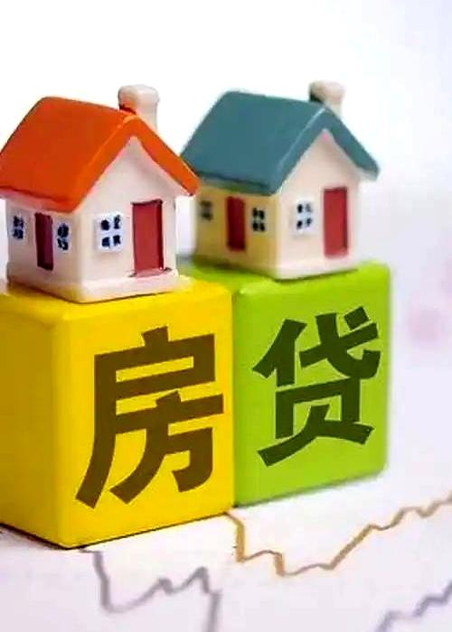 利率从6.125%降到3.3%，按理说不少人都会觉得月供能少一大截。
可这位网友