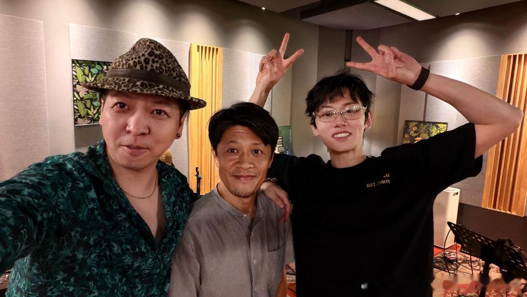 跟天雷和宋瑀哲非常chill。 peace 