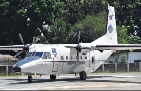 建议警告无果后将其击落。南部战区空军新闻发言人李健健空军大校曾表示，8月21日，